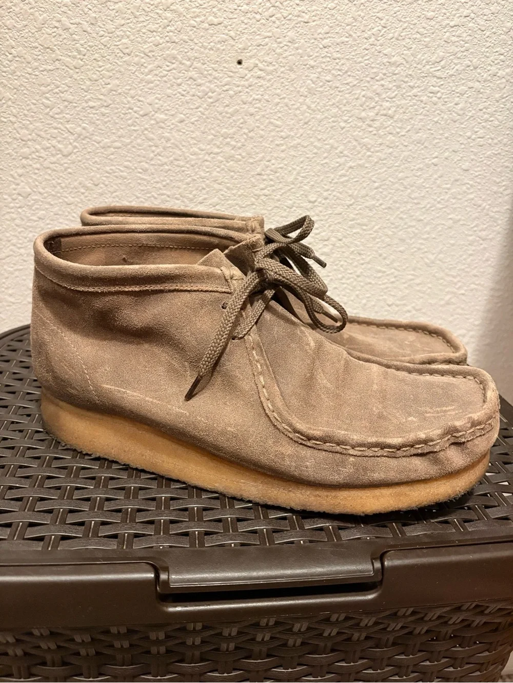 Clarks classic chukka